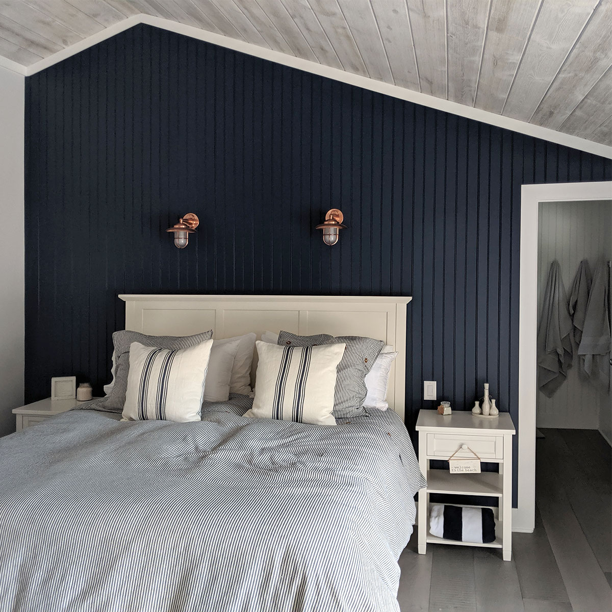 schutze custom-builders-angled-bedroom